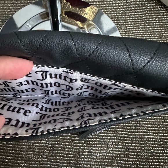 Juicy Couture Y2K Vintage Quilted wallet with attached heart mirror - Picture 12 of 13